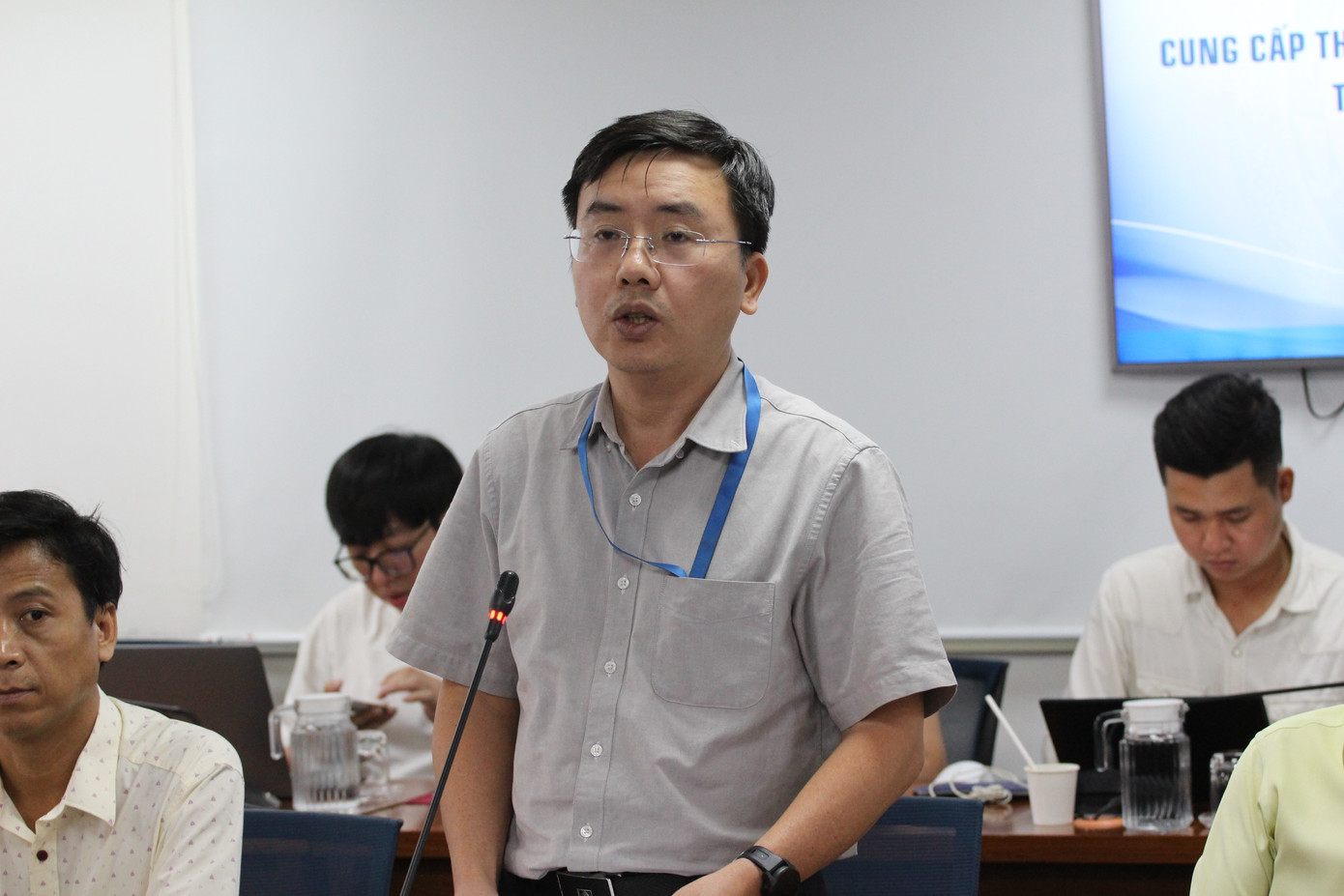 Ông Ngô Hải Đường - Trưởng Phòng Khai thác hạ tầng giao thông đường bộ (Sở GTVT TPHCM) trả lời họp báo chiều 11/1. Ảnh: Thành Nhân