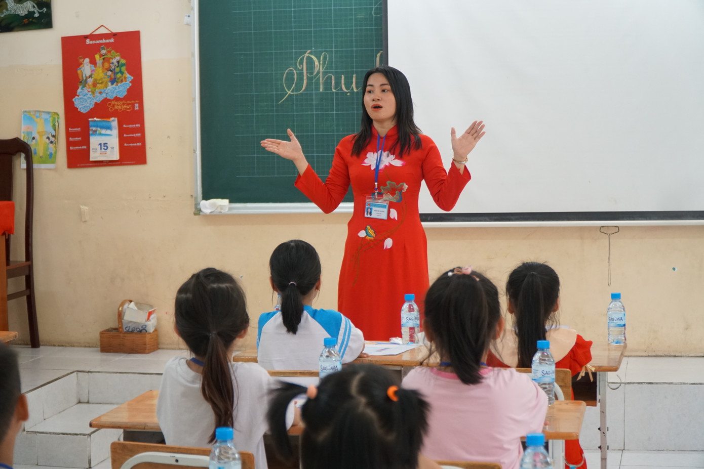 Giáo viên trong một tiết dạy tại Trường tiểu học Phan Văn Trị (quận 1, TPHCM). Ảnh: Nhàn Lê.