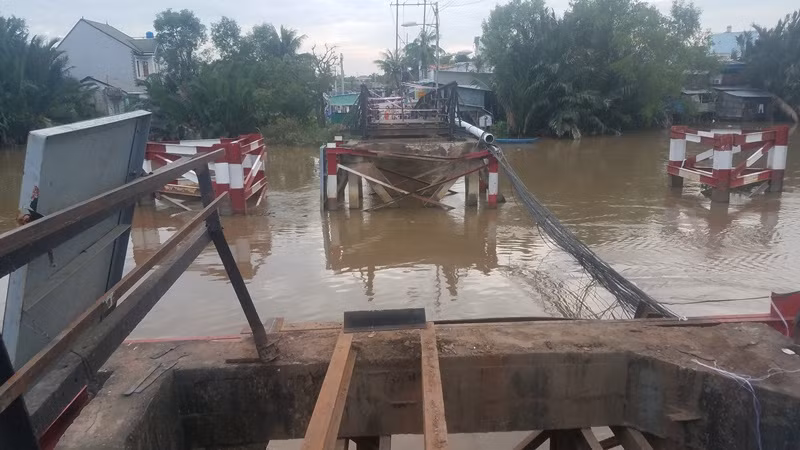 Tổng rà soát 'những cây cầu sắp sập' ở Sài Gòn ảnh 1
