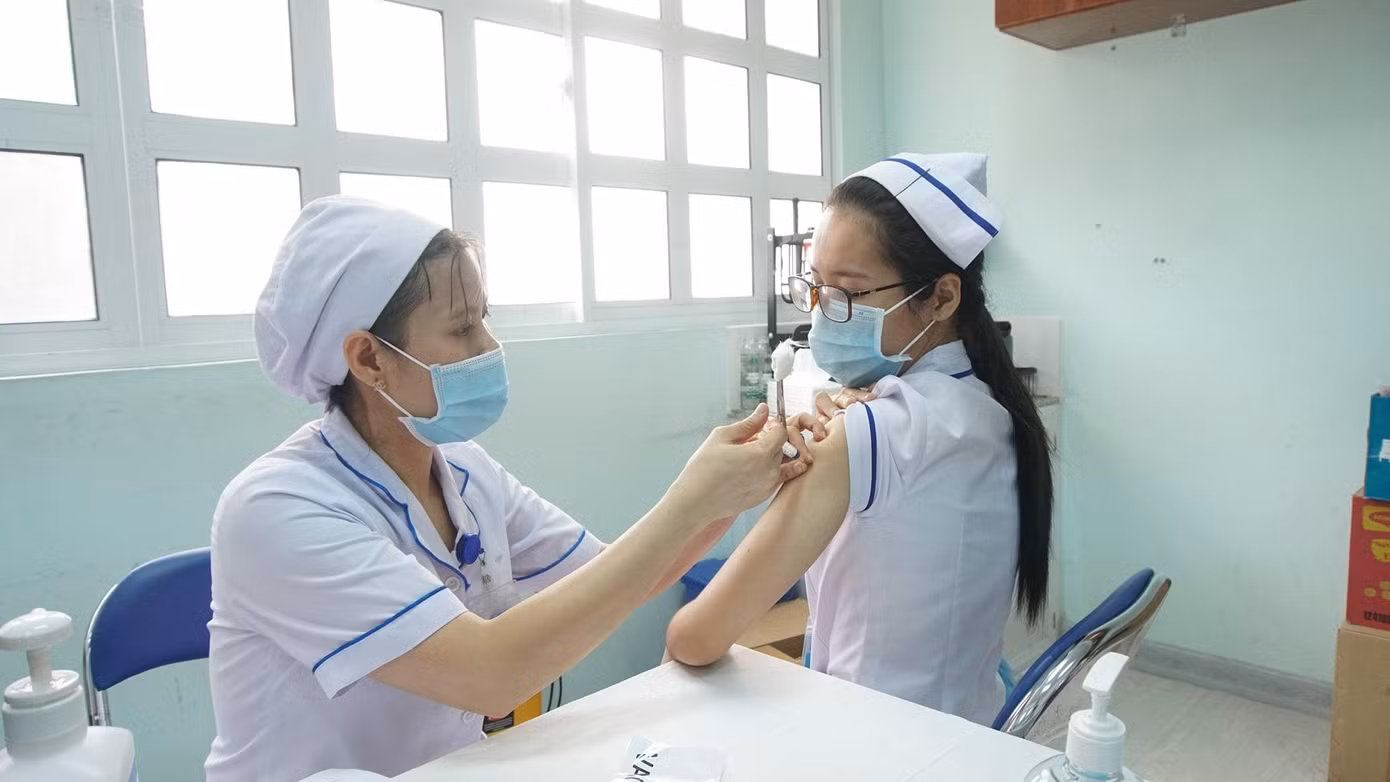 Các tân cử nhân bác sĩ sẽ tham gia thực hành, chăm sóc F0 ngay tại cơ sở y tế cấp phường, xã.