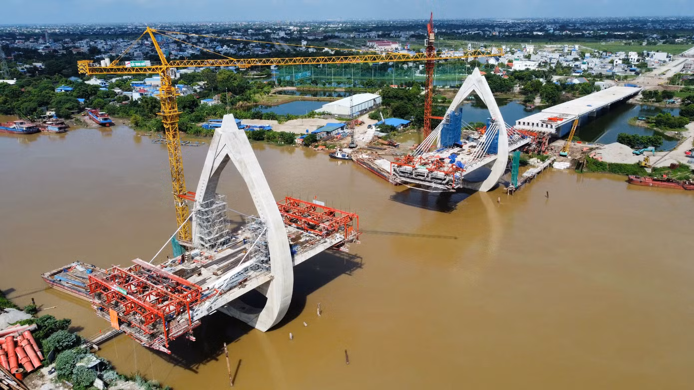 Nam Định tập trung đầu tư cơ sở hạ tầng giao thông để thu hút đầu tư, phát triển kinh tế, xã hội. Ảnh: Như Ý Nam Định tập trung đầu tư cơ sở hạ tầng giao thông để thu hút đầu tư, phát triển kinh tế, xã hội. Ảnh: Như Ý