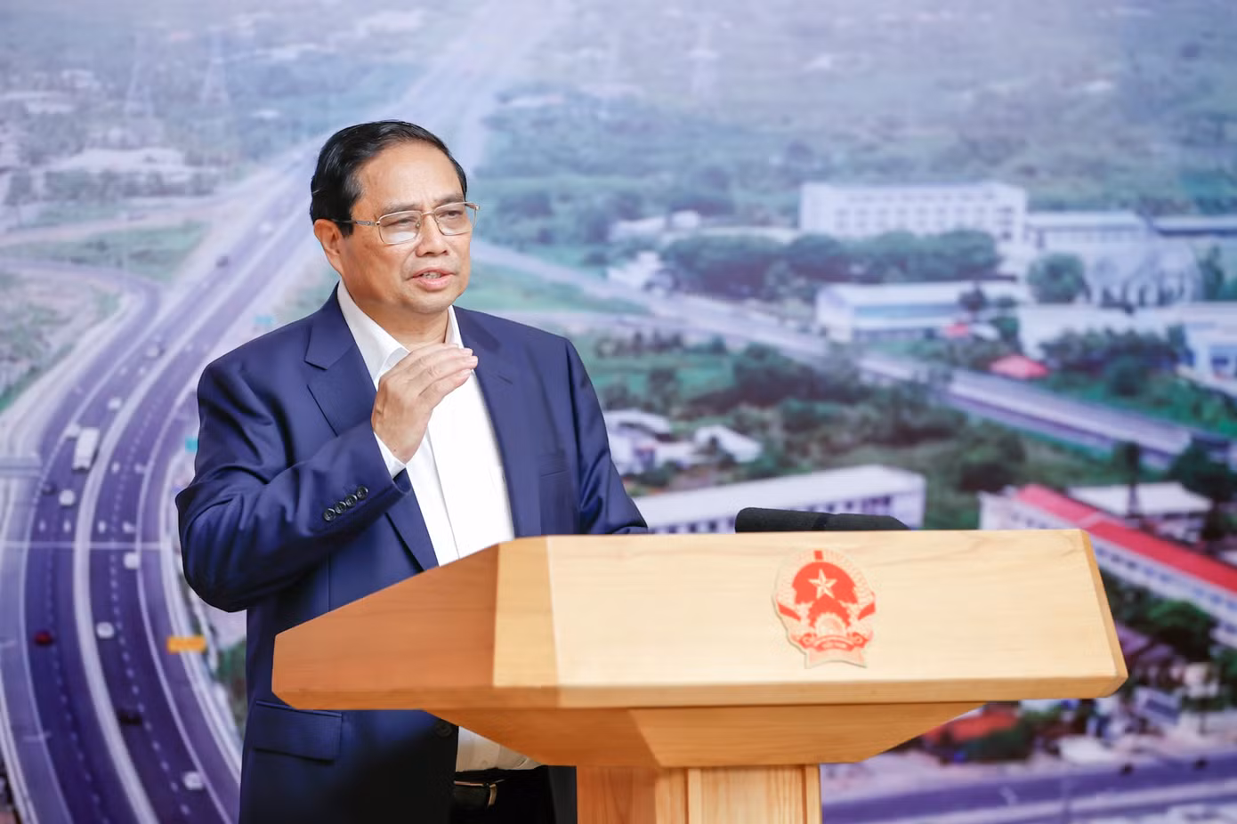 Thủ tướng Phạm Minh Chính phát biểu tại phiên họp. Ảnh: Nhật Bắc.
