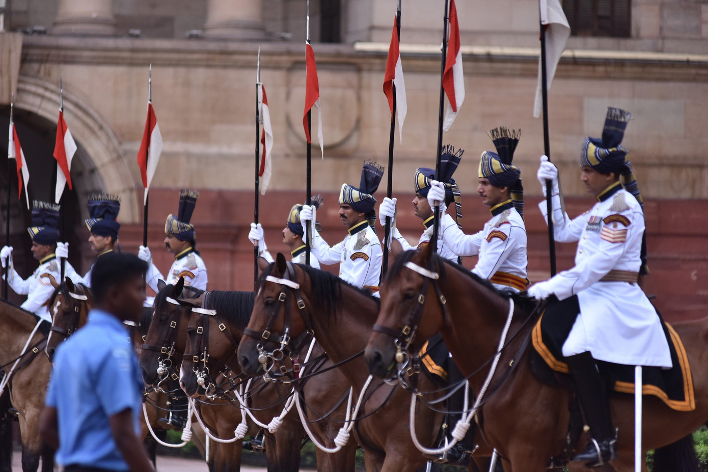 Đội kỵ binh tại lễ đón chính thức Thủ tướng Phạm Minh Chính. Ảnh: Hồng Nguyễn.