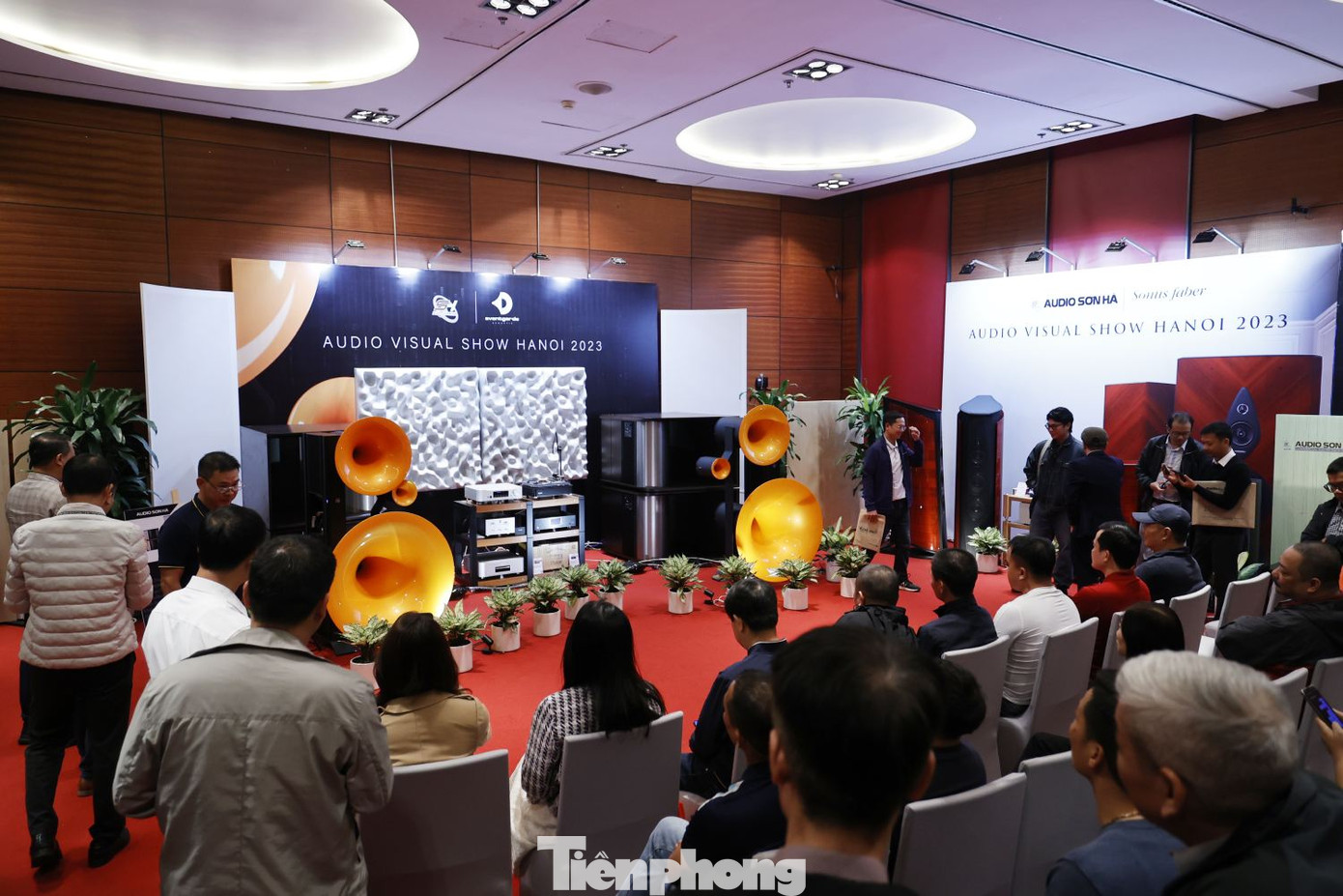 Là phiên bản kế nhiệm của Trio G2, siêu loa Avantgarde Trio G3 là hệ thống ultra hi-end đỉnh cao của thương hiệu loa kèn lừng danh thế giới Avantgarde Acoustics, bộ loa kèn tuyệt vời nhất trong lịch sử mà hãng này từng tạo ra.