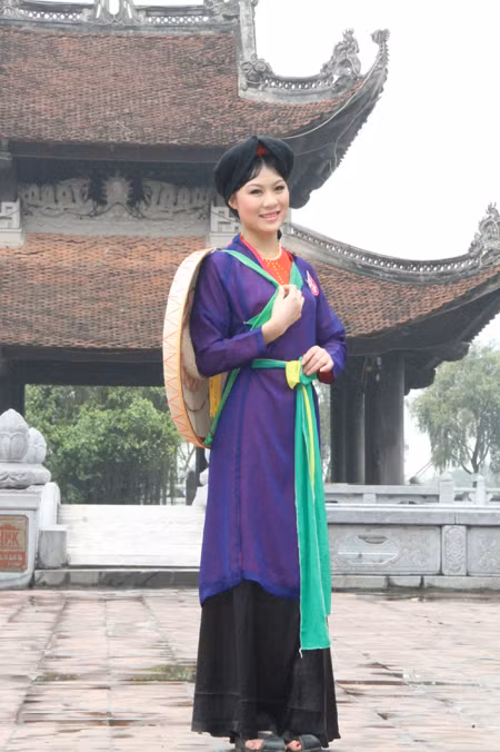 Mớ ba, mớ bảy trảy hội Đền Đô