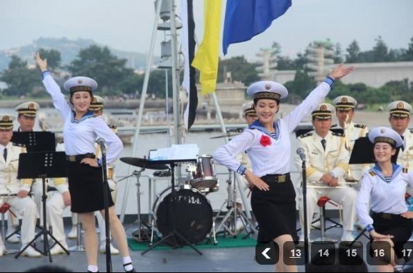 Họ đều cao, trắng và xinh đẹp