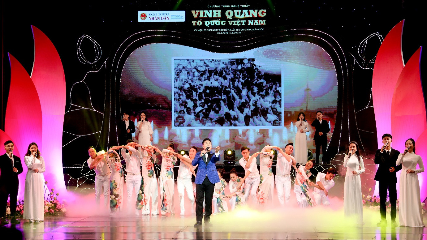 Tiết mục nghệ thuật tại chương trình Tiết mục nghệ thuật tại chương trình