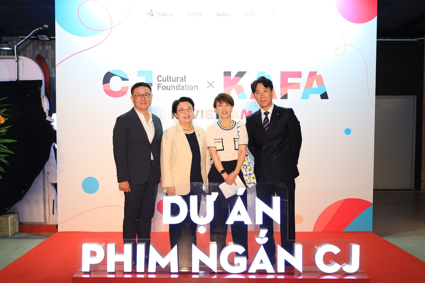 Đại diện từ KOFIC, CJ Cultural Foundation, KAFA và CJ CGV Việt Nam tham dự sự kiện Đại diện từ KOFIC, CJ Cultural Foundation, KAFA và CJ CGV Việt Nam tham dự sự kiện