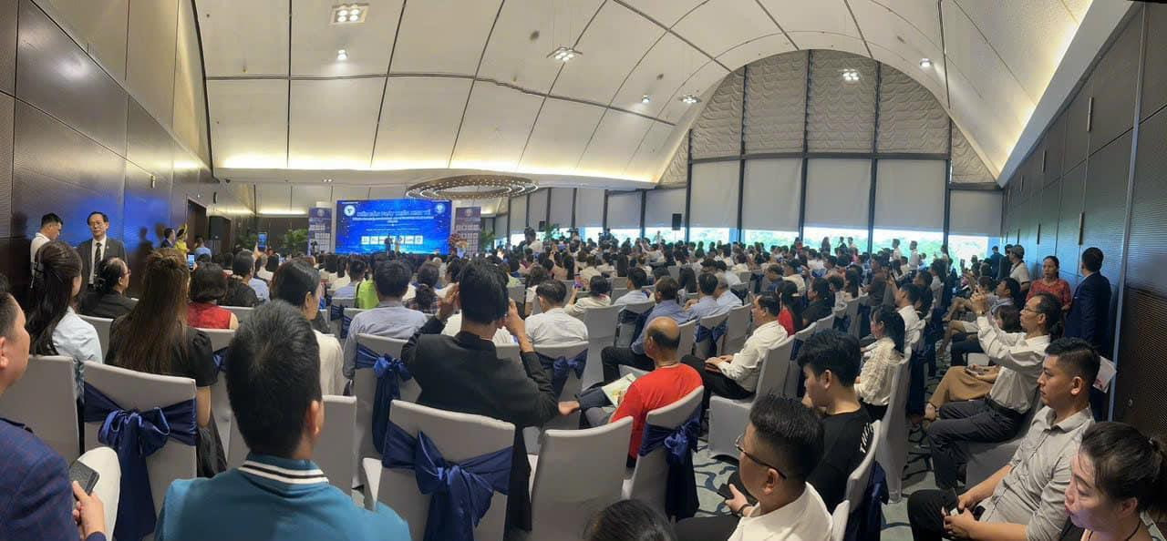 Diễn đàn có sự tham gia đông đảo của đại diện các doanh nghiệp, đặc biệt là doanh nghiệp vừa và nhỏ tại Việt Nam. Diễn đàn có sự tham gia đông đảo của đại diện các doanh nghiệp, đặc biệt là doanh nghiệp vừa và nhỏ tại Việt Nam.