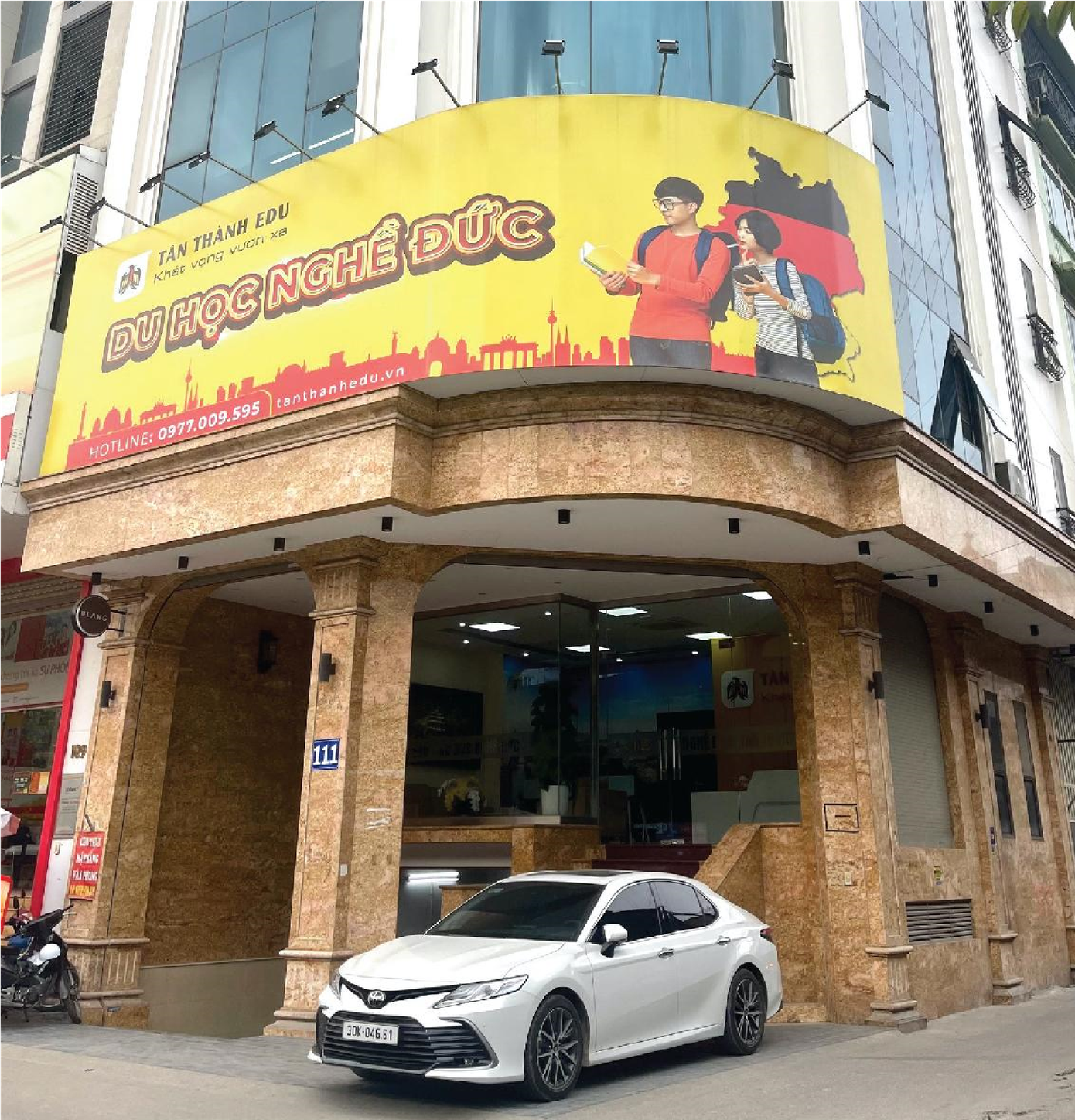 Trụ sở công ty Tân Thành Edu tại 111 Nguyễn Xiển, Hạ Đình, Thanh Xuân, Hà Nội Trụ sở công ty Tân Thành Edu tại 111 Nguyễn Xiển, Hạ Đình, Thanh Xuân, Hà Nội