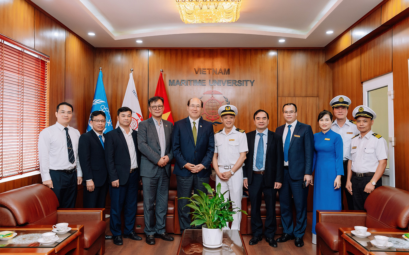 Trường Đại học Hàng hải Việt Nam tiếp ông Kitack Lim – Tổng Thư ký Tổ chức Hàng hải quốc tế (IMO) tháng 5/2023