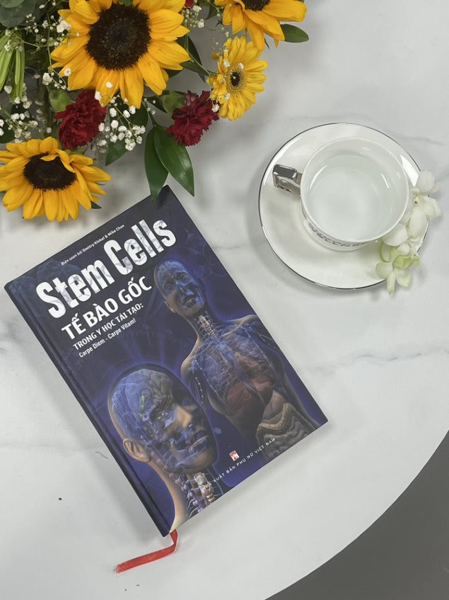 Bìa cuốn sách Tế bào gốc trong y học tái tạo: Carpe Diem – Carpe Vitam!