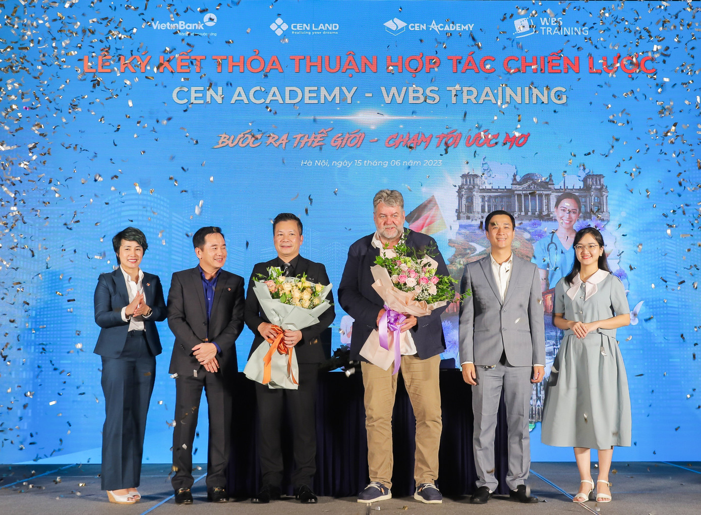 Hợp tác chiến lược giữa Cen Land và WBS Training. Hợp tác chiến lược giữa Cen Land và WBS Training.