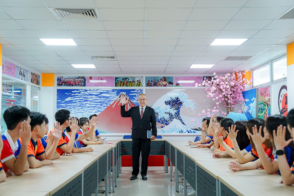 Giờ học cùng giảng viên Nhật Bản của sinh viên HUTECH