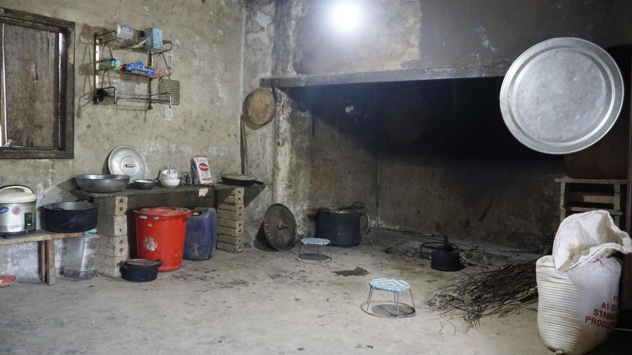 Góc bếp hiện tại nhà anh R