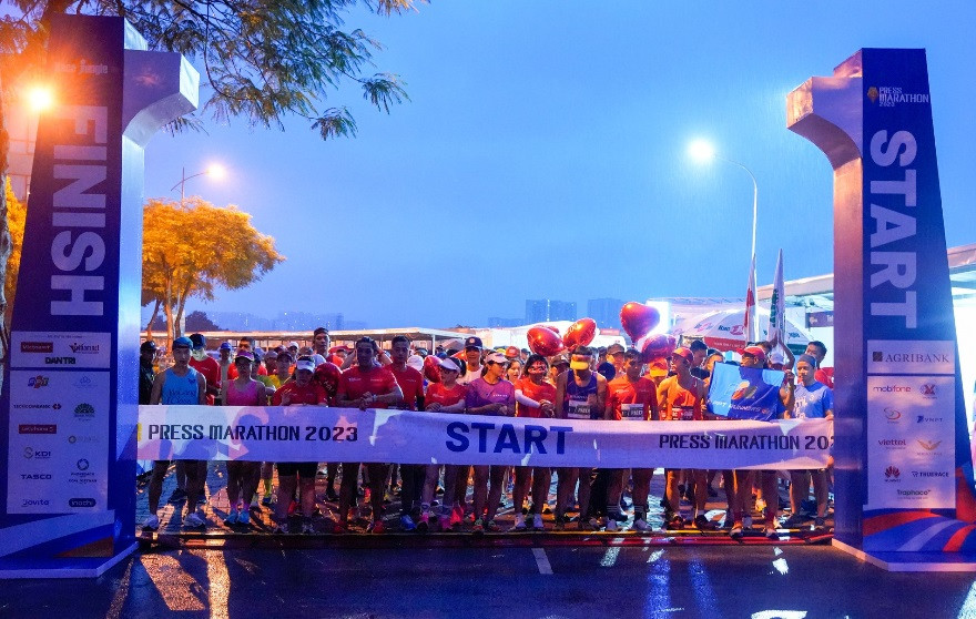 Giải chạy Press Marathon 2023 có các cự ly 5km,10km và đặc biệt Ban tổ chức đã xây dựng cung đường 21.6km mang ý nghĩa chúc mừng Ngày Báo chí Cách mạng Việt Nam. Năm nay, giải thu hút 500 VĐV tham gia, phần lớn là phóng viên, nhà báo công tác tại thủ đô Hà Nội và các địa phương lân cận.