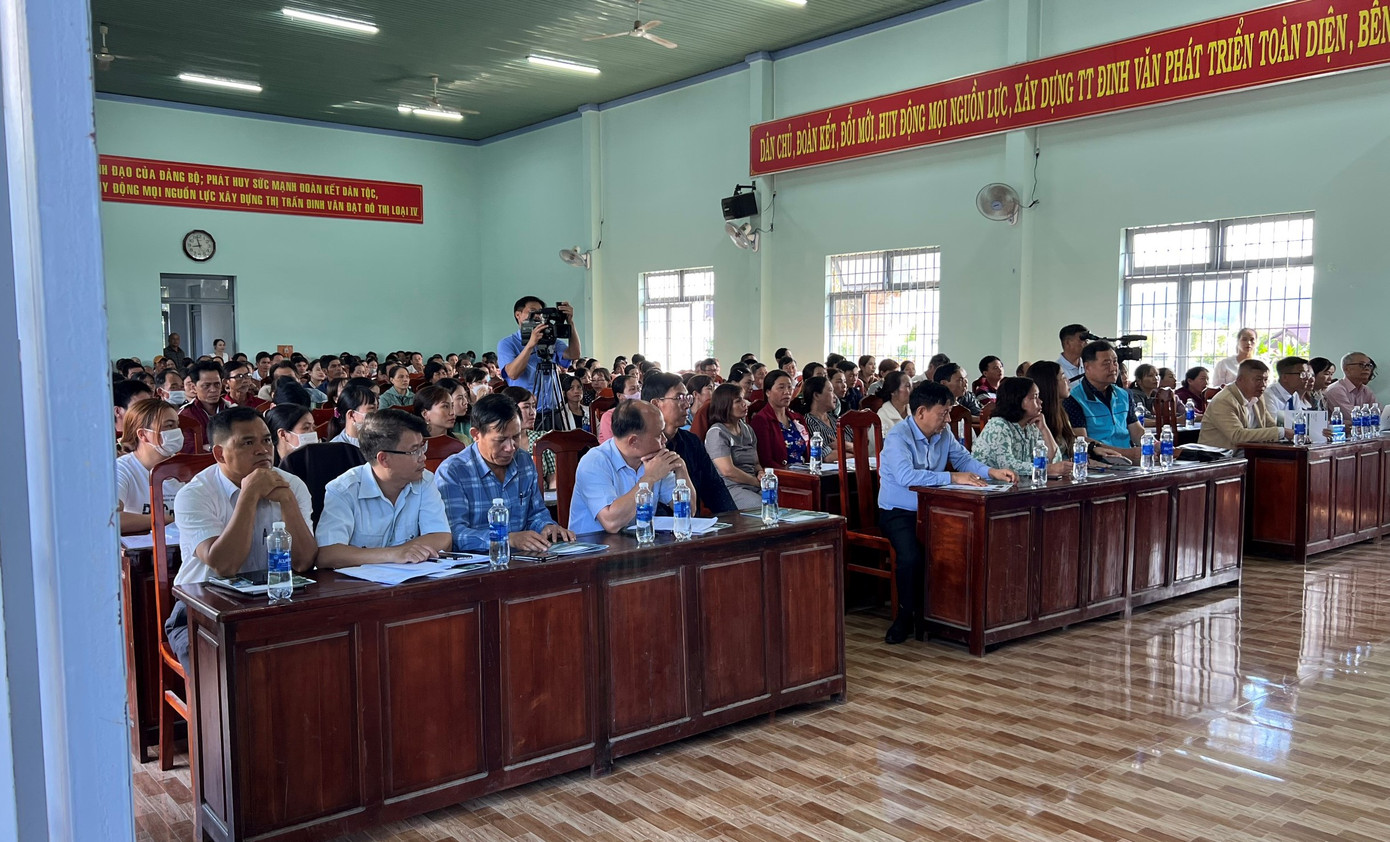 Quang cảnh hội nghị “tập huấn trồng dâu nuôi tằm giống lai mới VH2020” tại Lâm Đồng