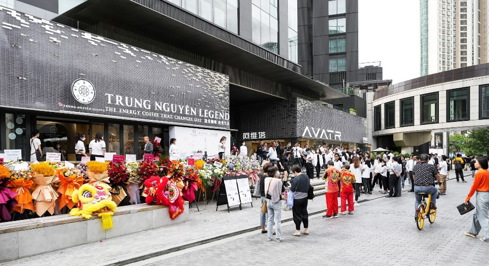 Quang cảnh ngày khai trương không gian Thế giới cà phê Trung Nguyên Legend tại Thượng Hải Quang cảnh ngày khai trương không gian Thế giới cà phê Trung Nguyên Legend tại Thượng Hải