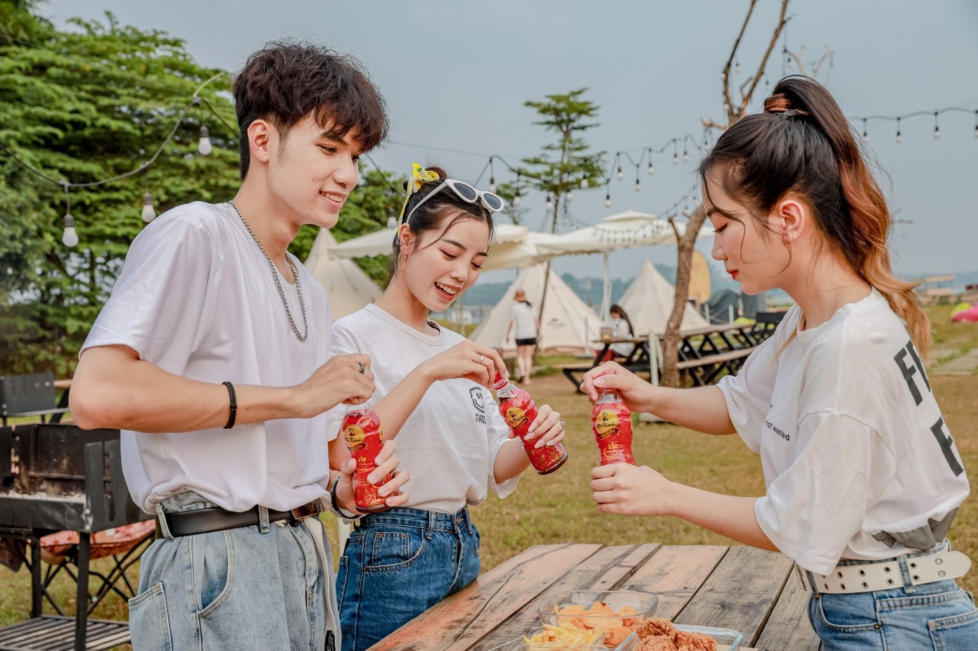 Môi trường học tập thông thoáng hoặc tranh thủ dã ngoại vào cuối tuần cùng bạn bè sẽ giúp các sĩ tử chuẩn bị cho kỳ thi tốt hơn. Môi trường học tập thông thoáng hoặc tranh thủ dã ngoại vào cuối tuần cùng bạn bè sẽ giúp các sĩ tử chuẩn bị cho kỳ thi tốt hơn.