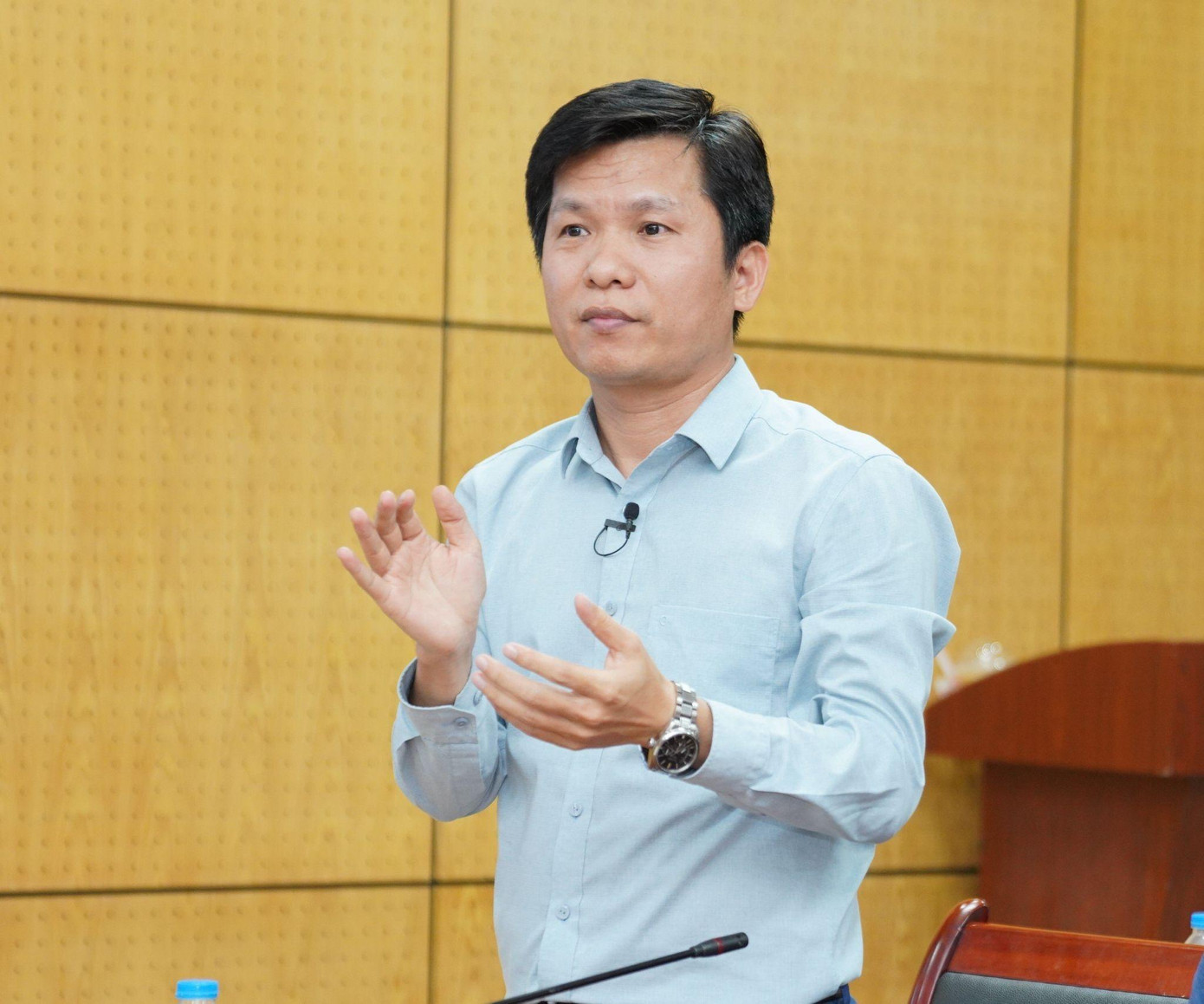 Doanh nhân Hoàng Hữu Thắng chia sẻ tại talkshow “Làm thế nào để khởi nghiệp thành công?” Doanh nhân Hoàng Hữu Thắng chia sẻ tại talkshow “Làm thế nào để khởi nghiệp thành công?”