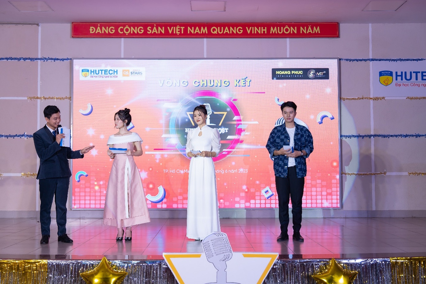 Tự tin thể hiện các phần thi, thí sinh lần lượt “lấy lòng” Ban giám khảo