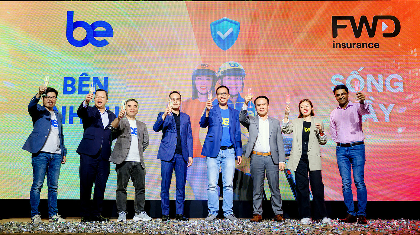 Đại diện FWD và Be Group cùng nhau nâng ly cho sự kết hợp hứa hẹn mang lại trải nghiệm đặc biệt dành cho người dân Việt Nam.