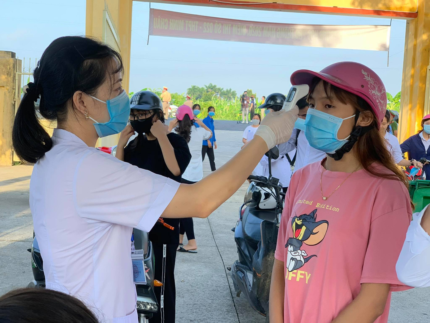 Gần 900.000 sỹ tử chính thức vượt vũ môn: Cập nhật giải đề môn Ngữ Văn THPT ảnh 87