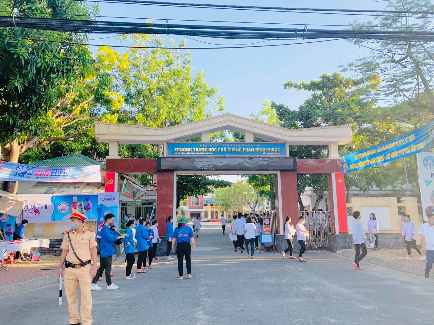 Gần 900.000 sỹ tử chính thức vượt vũ môn: Cập nhật giải đề môn Ngữ Văn THPT ảnh 72