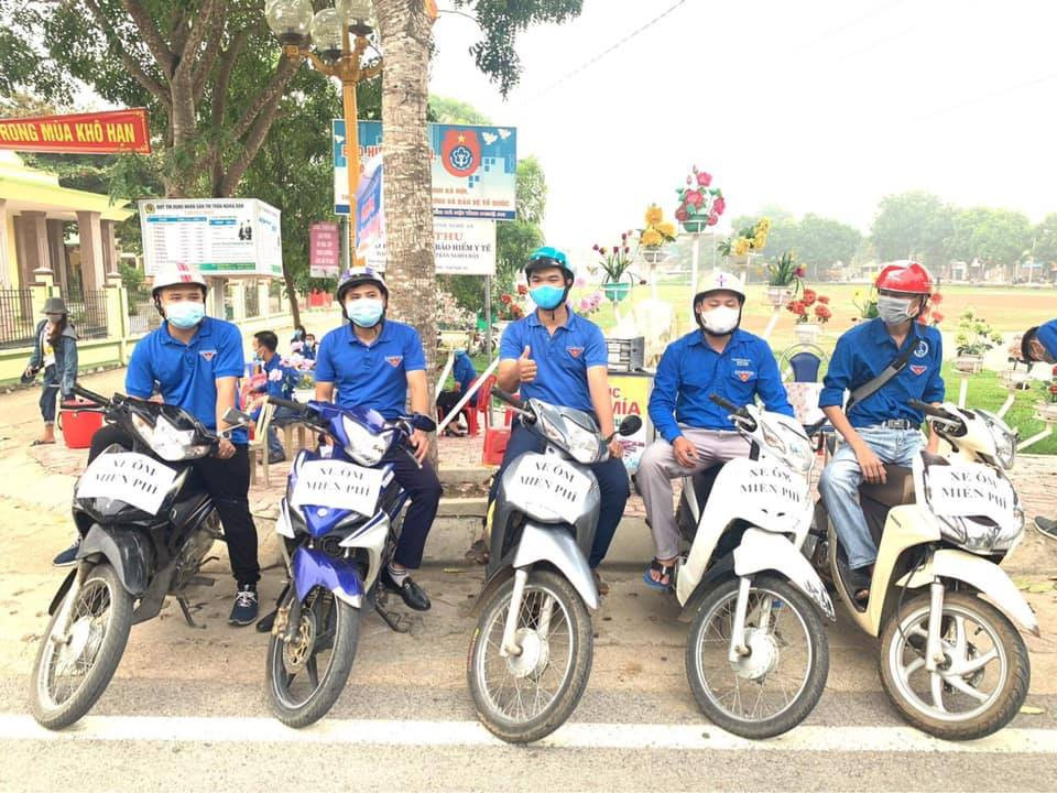 Thí sinh thi xong môn Toán THPT: Đề không bất ngờ, cập nhật giải đề tại đây ảnh 46