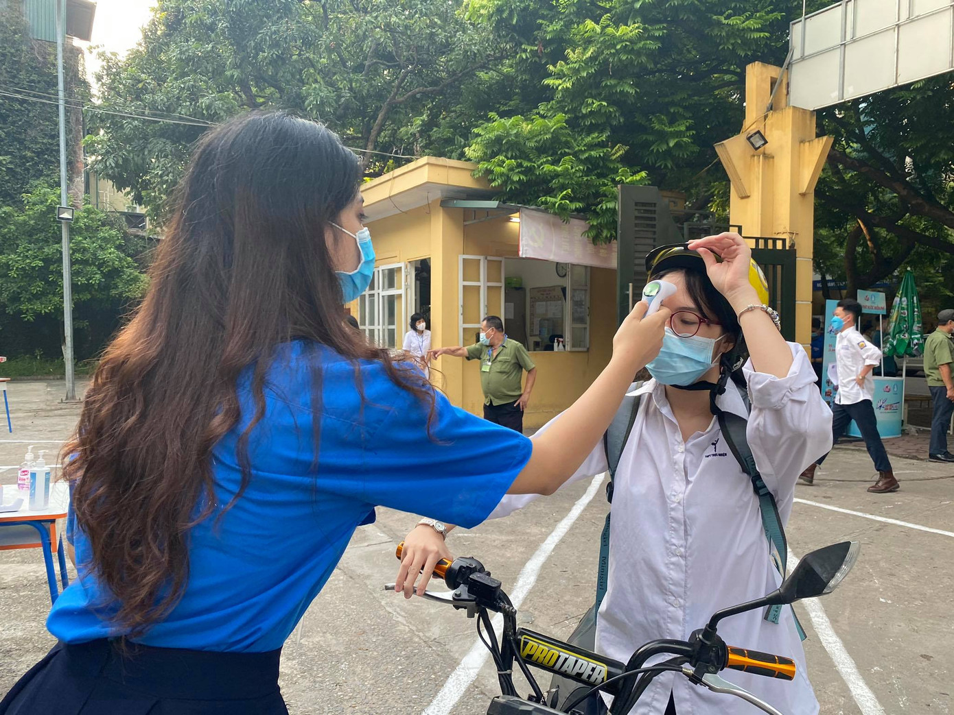 Gần 900.000 sỹ tử chính thức vượt vũ môn: Cập nhật giải đề môn Ngữ Văn THPT ảnh 89