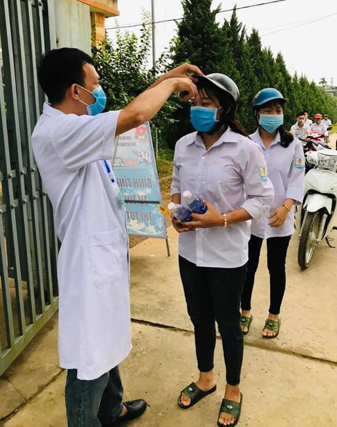 Thí sinh thi xong môn Toán THPT: Đề không bất ngờ, cập nhật giải đề tại đây ảnh 98