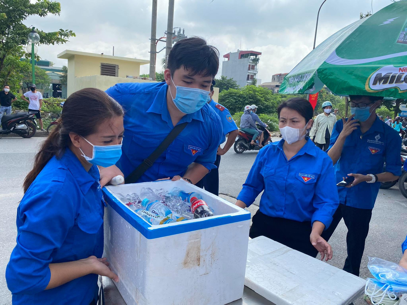 Gần 900.000 sỹ tử chính thức vượt vũ môn: Cập nhật giải đề môn Ngữ Văn THPT ảnh 22