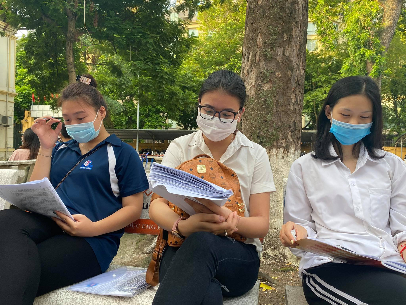 Gần 900.000 sỹ tử chính thức vượt vũ môn: Cập nhật giải đề môn Ngữ Văn THPT ảnh 90