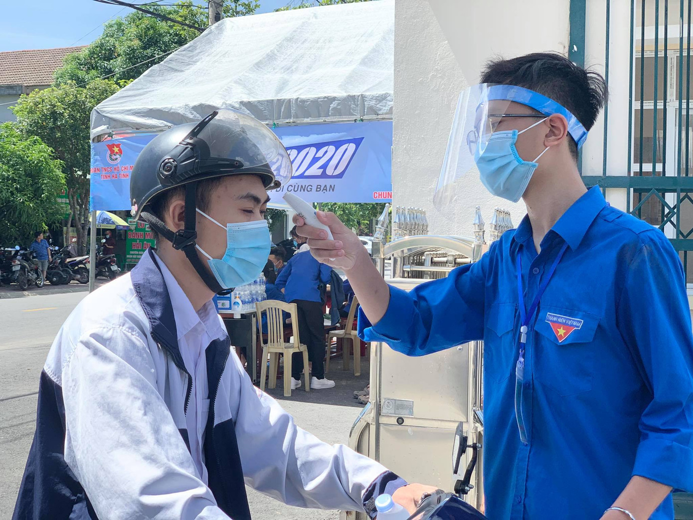 Thí sinh thi xong môn Toán THPT: Đề không bất ngờ, cập nhật giải đề tại đây ảnh 38