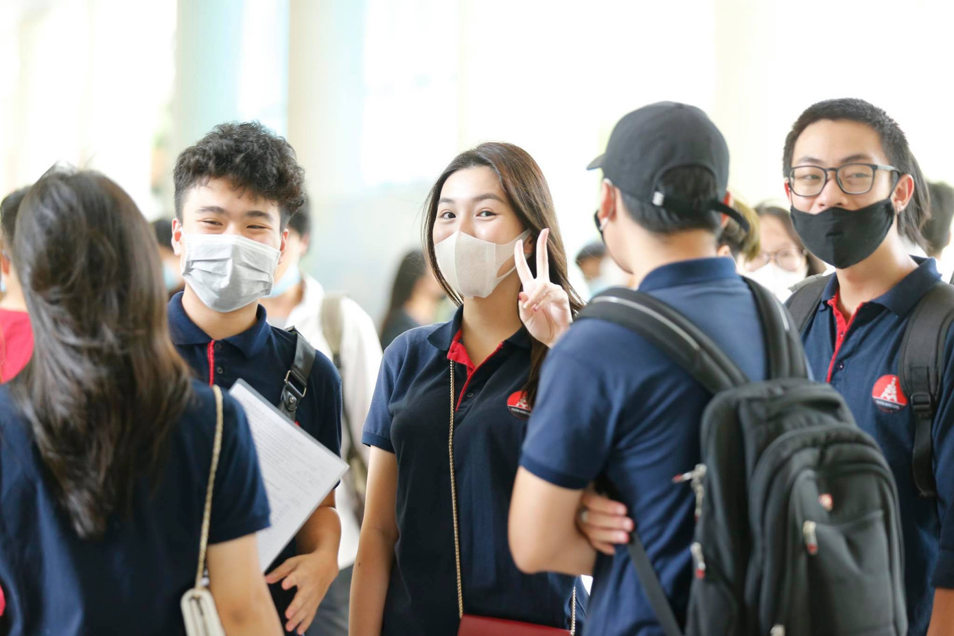 Gần 900.000 sỹ tử khẩu trang kín bưng làm thủ tục thi tốt nghiệp THPT ảnh 51