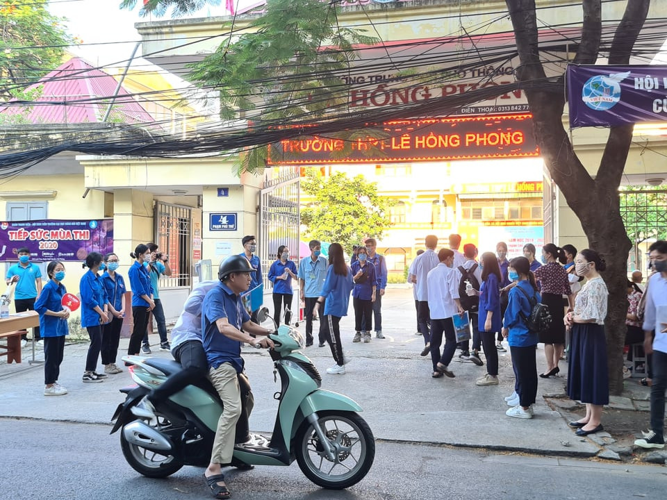 Cập nhật đề, đáp án thi tốt nghiệp THPT sáng nay ảnh 55