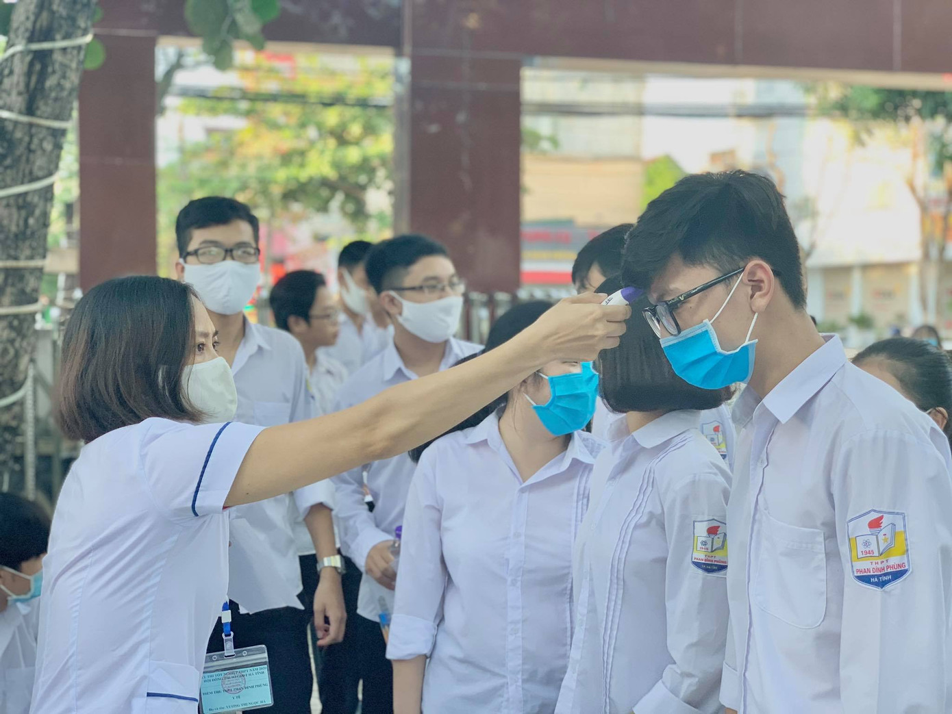 Gần 900.000 sỹ tử chính thức vượt vũ môn: Cập nhật giải đề môn Ngữ Văn THPT ảnh 74