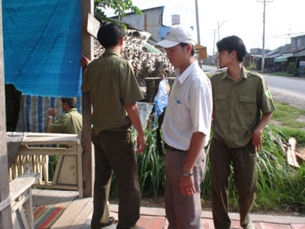 Kiểm tra địa điểm nghi ngờ. 