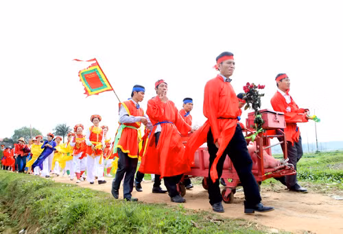 Cảnh hành quyết 'ông ỉn' trong lễ hội chém lợn Ném Thượng ảnh 7