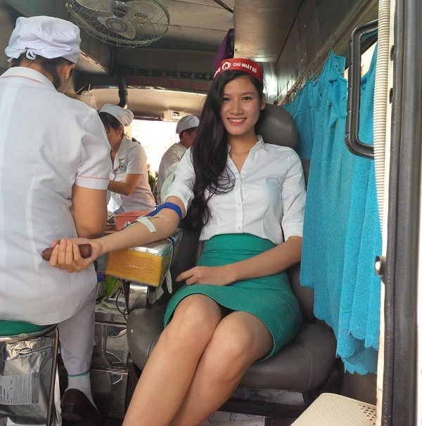 Nghệ sĩ TP. HCM hết mình với Chủ Nhật Đỏ ảnh 6