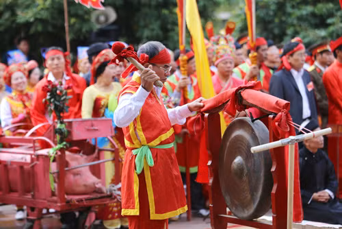 Cảnh hành quyết 'ông ỉn' trong lễ hội chém lợn Ném Thượng ảnh 6
