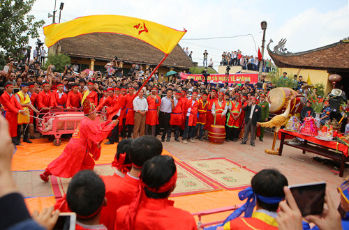 Cảnh hành quyết 'ông ỉn' trong lễ hội chém lợn Ném Thượng ảnh 8