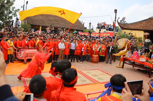 Cảnh hành quyết 'ông ỉn' trong lễ hội chém lợn Ném Thượng ảnh 8