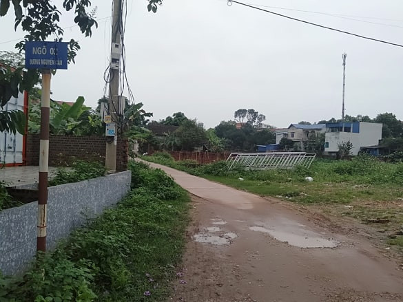 Cận cảnh con đường bị nắn để làm sân tennis cho Thị ủy ảnh 1