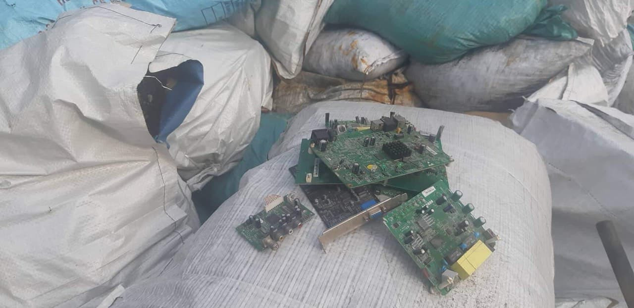 Cận cảnh lò đốt rác điện tử lấy vàng vùng giáp ranh Hà Nội - Hòa Bình ảnh 5