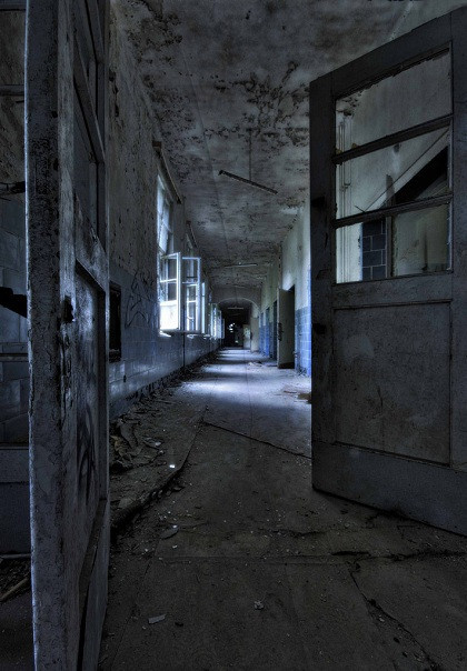 Lạnh gáy với bệnh viện bỏ hoang của Đức quốc xã ảnh 2