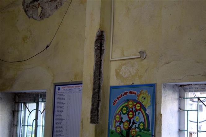 Phía bên trong lớp học.