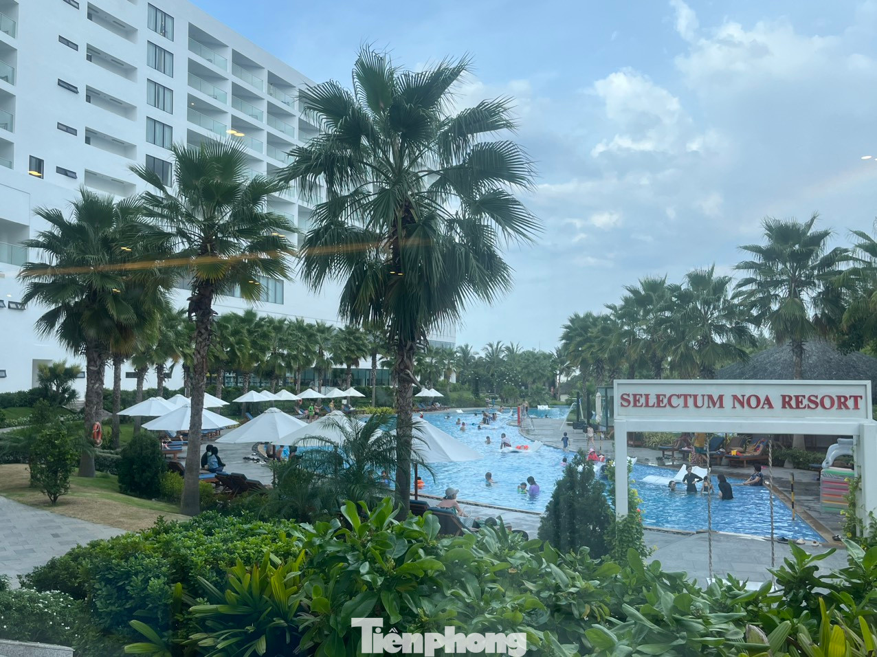 Theo Nghị định số 45 của CP, Selectum Noa resort sẽ bị xử phạt từ 260 - 280 triệu đồng. Theo Nghị định số 45 của CP, Selectum Noa resort sẽ bị xử phạt từ 260 - 280 triệu đồng.