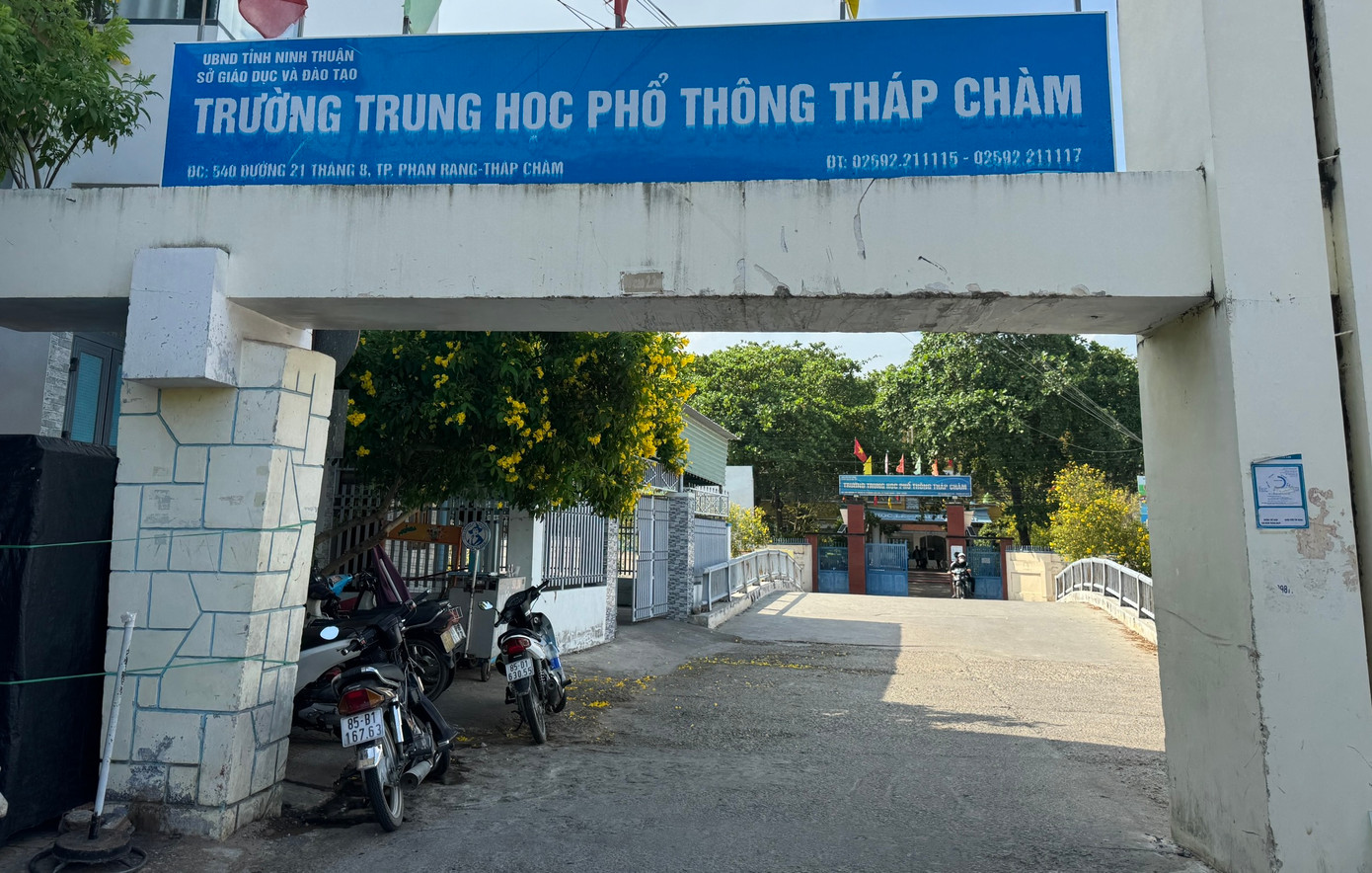 Trường THPT Tháp Chàm cũng chi vượt hơn 758 triệu đồng. Ảnh: L.H. Trường THPT Tháp Chàm cũng chi vượt hơn 758 triệu đồng. Ảnh: L.H.