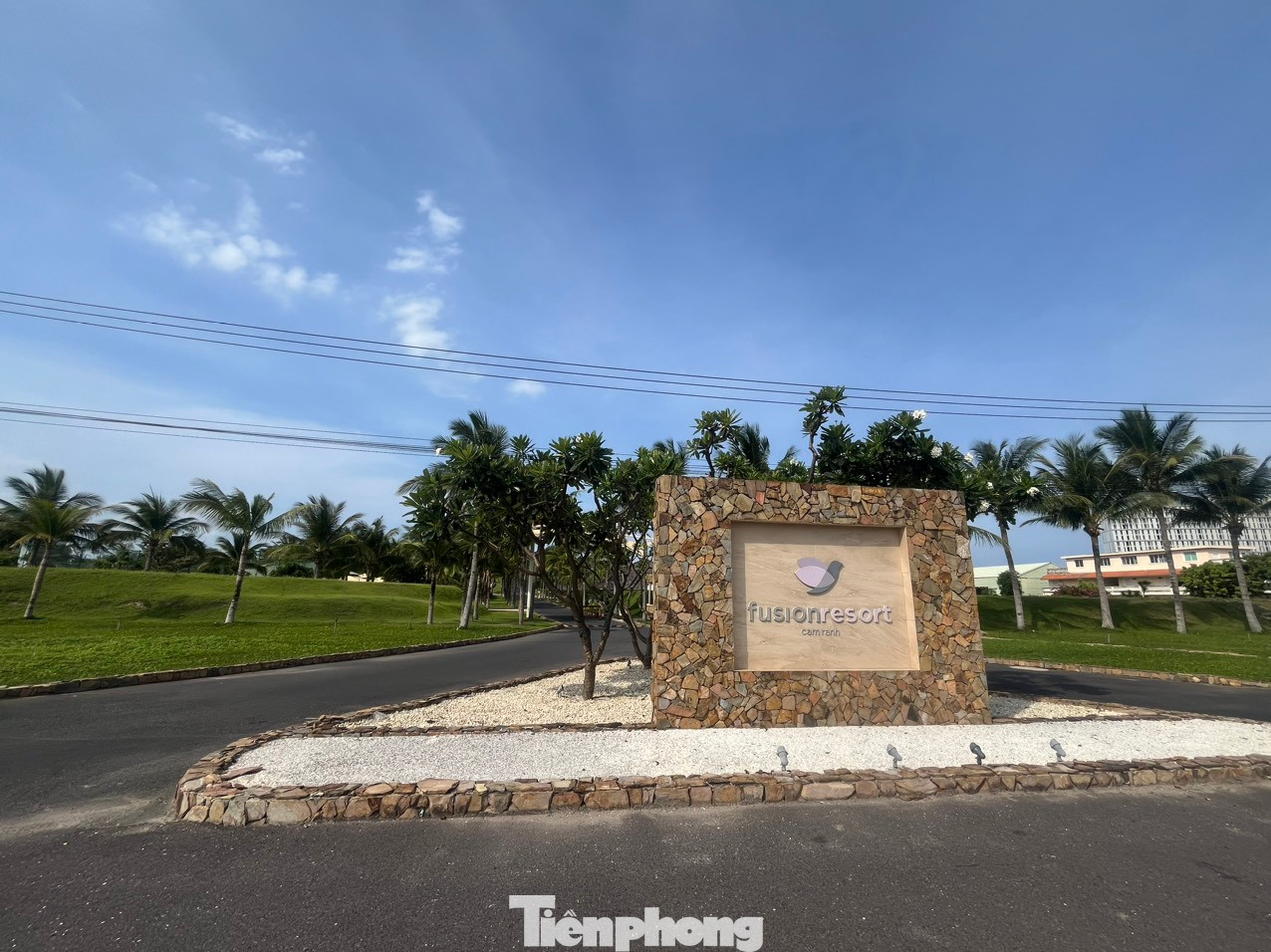 Fusion resort cũng xả thải vượt quy chuẩn cho phép hơn 10 lần. Fusion resort cũng xả thải vượt quy chuẩn cho phép hơn 10 lần.